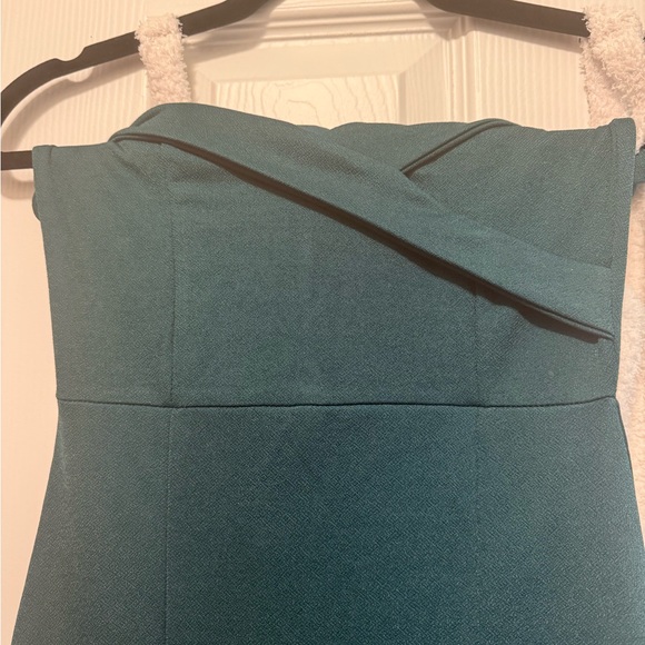 PrettyLittleThing Green slit dress - Picture 3 of 4